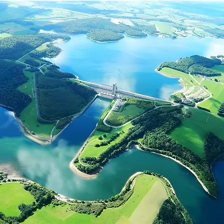 Semesterbostad Gite En Pierre Au Chant Des Roches Cerfontaine