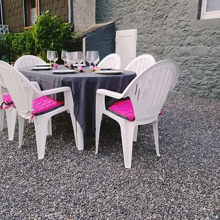 Gite En Pierre Au Chant Des Roches Vakantiehuis